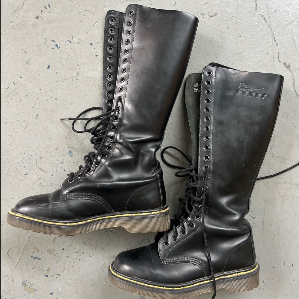 Tall 20 Eye Dr Martens - Made In England US 8/UK 6